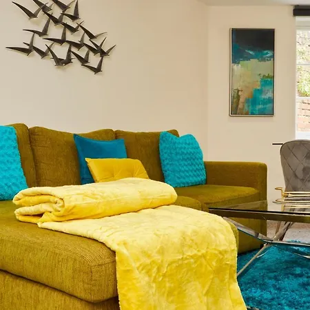 The Exquisite Gem Of Clifton Apartment *